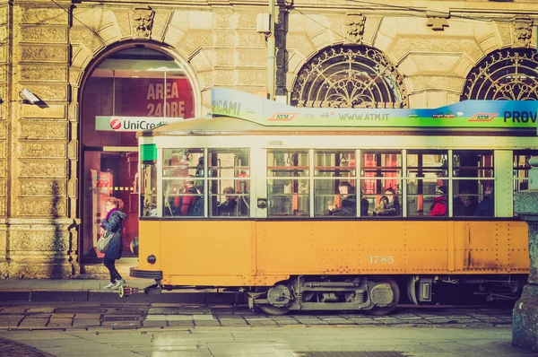 Retro görünüm vintage tramvay milan