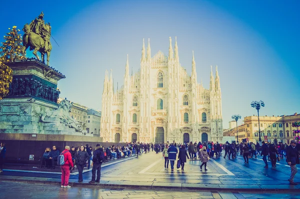 Retro duomo milan bak — Stok fotoğraf