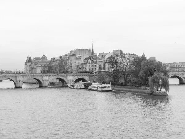 Ile de la cite Paryż — Zdjęcie stockowe