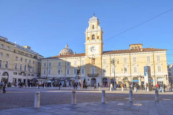 Touristes en Parme Italie — Photo