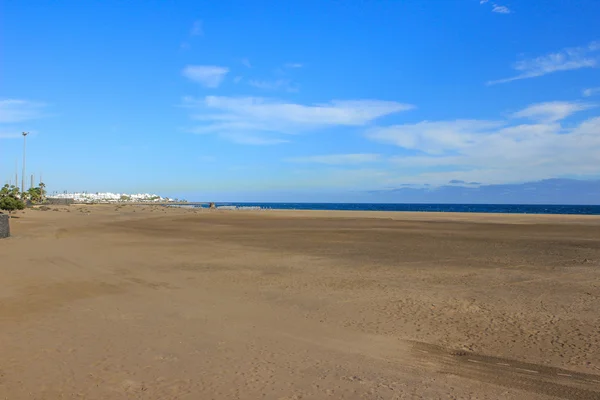 Playa de Lanzarote en la isla española de Canarias — Foto de Stock