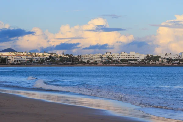 Spiaggia di Lanzarote sull'isola spagnola delle Canarie — Foto Stock