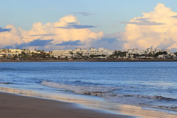 Лансароте пляж на іспанському острові канарки — стокове фото