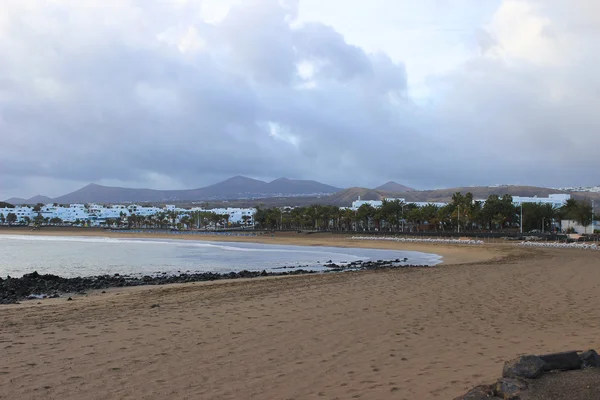 Lanzarote beach na hiszpańskie Wyspy Kanaryjskie — Zdjęcie stockowe