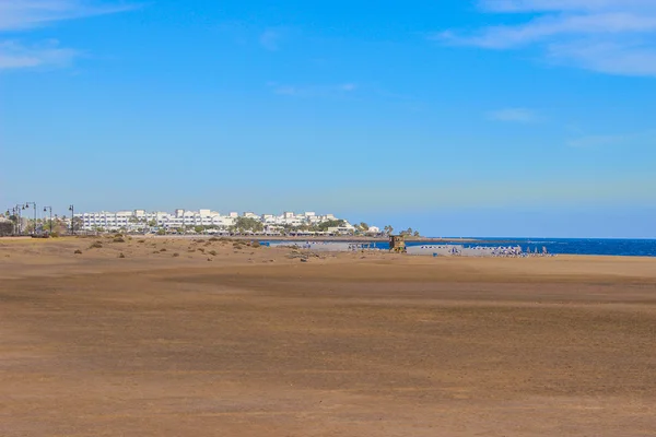 Playa de Lanzarote en la isla española de Canarias — Foto de Stock