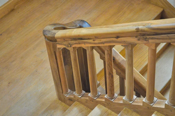 Dřevěné schody — Stock fotografie