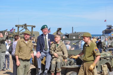 Arromanches D-Day kutlamaları