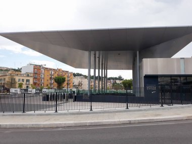 MATERA, İtalya - CIRCA AĞUSTOS 2020: Merkezi tren istasyonu