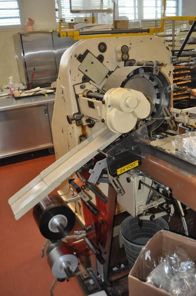 Industriemaschinen Einer Modernen Bäckerei — Stockfoto