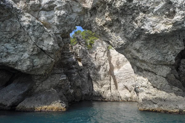 stock image White cliffs seen from the sea in Vieste, Italy