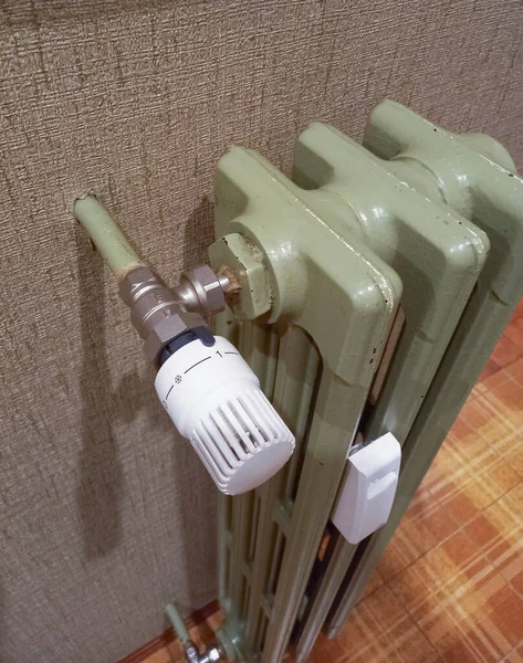 Thermostatic Valve Radiator Local Temperature Control — Stockfoto