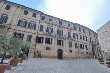 RECANATI, İtalya - CIRCA AĞUSTOS 2020: Şair Giacomo Leopardi 'nin evi Casa Leopardi