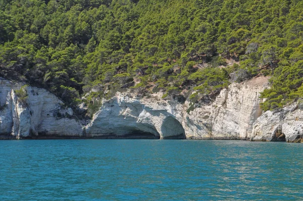 Witte Kliffen Vanaf Zee Vieste Italië — Stockfoto