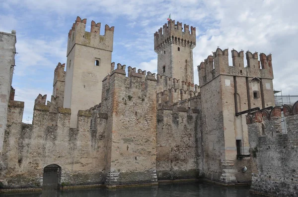 Castello Scaligero Traducción Castillo Scala Sirmione Italia —  Fotos de Stock