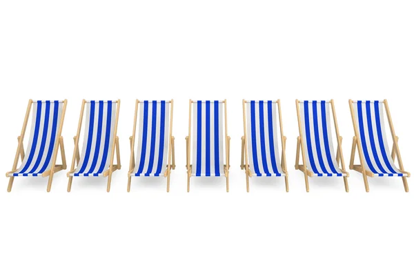 Reihe von Liegestühlen mit weißen und blauen Streifen — Stockfoto