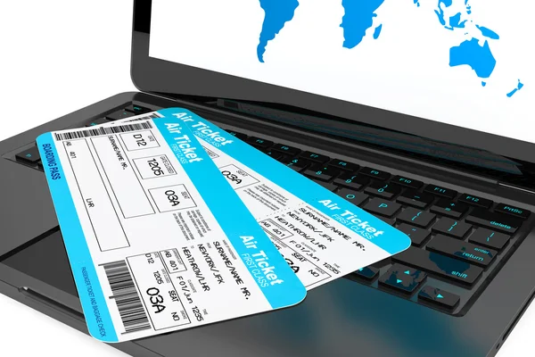 Online-Buchungskonzept. Laptop mit Flugtickets — Stockfoto