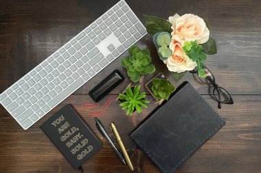 düz yatar kitap ile maket