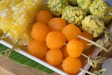 Tayland tatlısını yumurta ve şekerden yap, Tayland tatlıları.