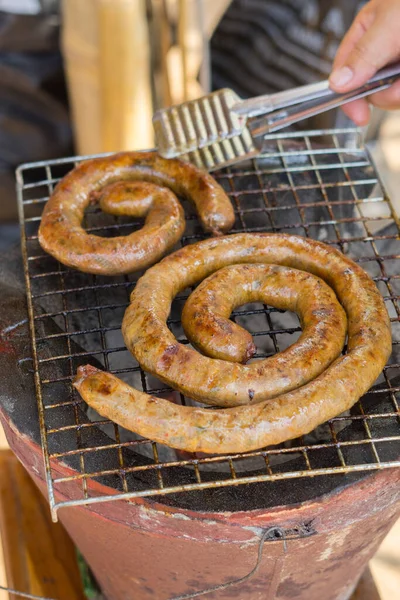 Yerel yemek Tayland 'ın kuzeyinde bir sosistir..
