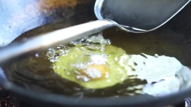 Bucătarul Gătește Mâncare Restaurant Stradă Din Thailanda — Videoclip de stoc