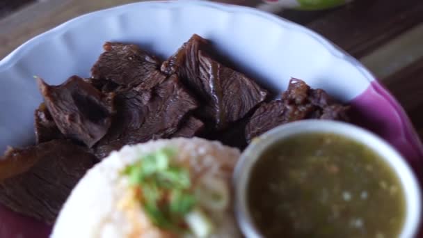 Carne Búfalo Con Arroz Carne Estofada Cubierta Con Arroz — Vídeos de Stock