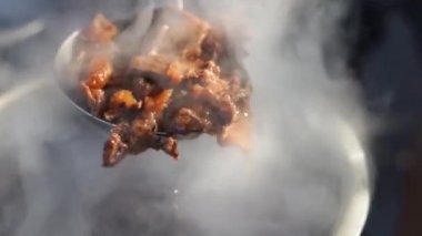 Çin usulü lezzetli biftek, yavaşça kaynatın, lezzetli, besleyici..