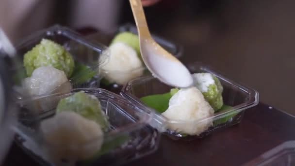 Thaise Traditionele Desserts Erg Lekker Eivla Bovenop Plakkerige Rijst Met — Stockvideo