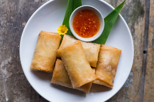 deep fried spring rolls, Por Pieer Tod or Fried spring rolls (Thai Spring Roll) Snacks and snacks that are popular with Thai and Chinese people