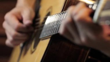 müzik enstrümanları konsepti - gitar ensesi müzik çalarken yakın çekim