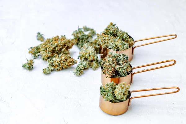Marijuana Buds Leaves Resin Flat Lat Top View Cannabis Flowers — Stock Photo, Image