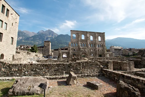 Aosta (Italia) - Ruinas del Teatro Romano — Foto de Stock