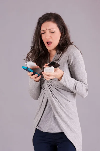 Woman talking to mobile — Stock Photo, Image