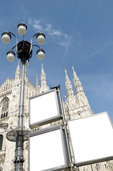 Prázdné billboard v Miláně Itálie — Stock fotografie