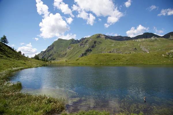 Lago literano - Aosta Valley IT — Fotografia de Stock