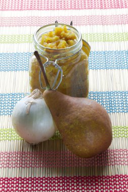 armut ve soğan sosu