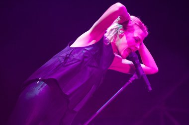 Irene grandi konserinde canlı