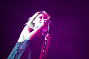 Irene grandi konserinde canlı