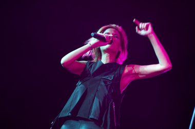 Irene grandi konserinde canlı