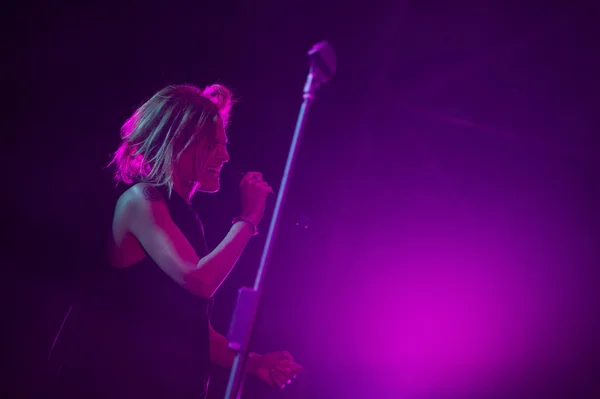 Ірен Гранді Live у концерті — стокове фото