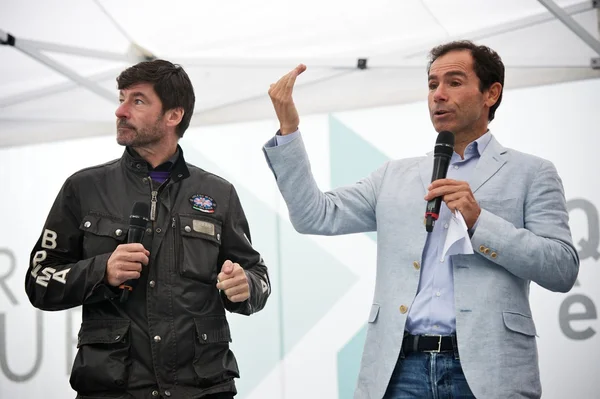 Gianni Bugno y Davide Cassani para el evento benéfico Vaillant - Finale Emilia (MO) 5 octubre 2013 — Foto de Stock