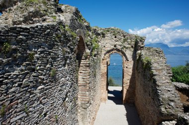 mağaralar catullus, garda Gölü, İtalya