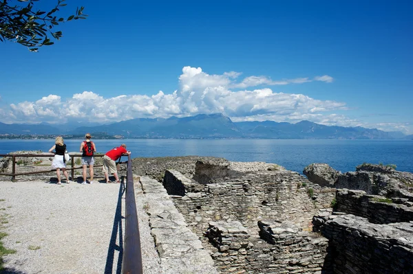 Grottorna i catullus, Gardasjön, Italien — Stockfoto