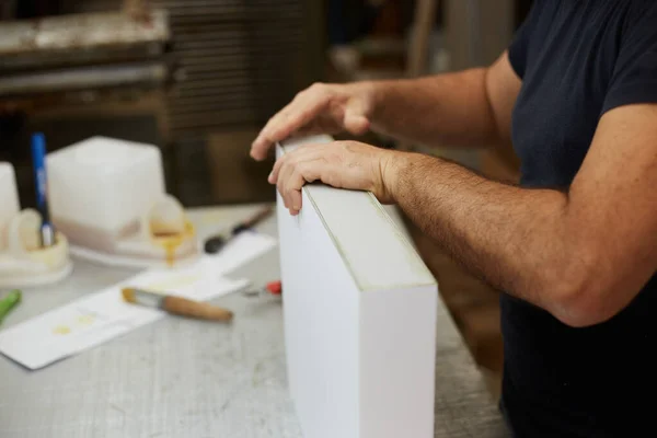 Book Binder Working Workshop — Stock Photo, Image