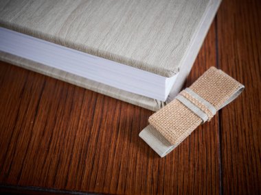 El yapımı düğün kitabı. Kapatın.