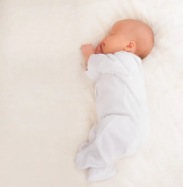 Bambino appena nato dorme — Foto Stock