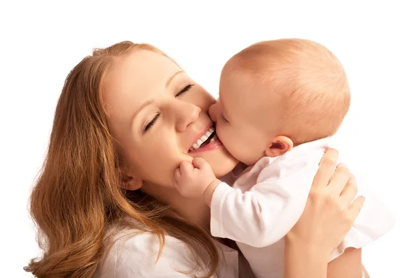 Feliz familia alegre. Madre y bebé besándose aislados — Foto de Stock