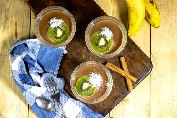 Homemade Vanilla Chocolate Butter Cookies Nuts Pudding Decorated Kiwi Fruit — Stock Photo, Image