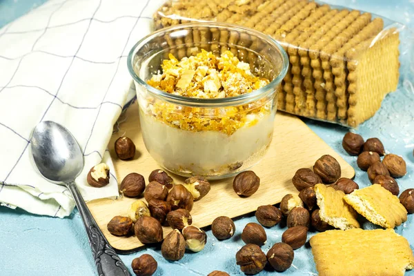 Pudding Cheesecake Dessert Glass Delicious Simple Biscuit Cream Hazelnuts Blue — Photo