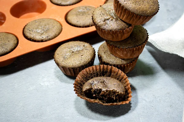 Muffin Noci Cioccolato Fatti Casa Con Tovagliolo — Foto Stock