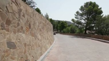 geçiş bir yolda
